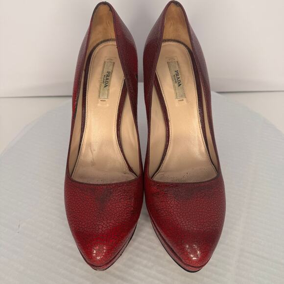 Prada Vtg Textured Red Black Leather Pumps Sz 39 Luxury Designer Chic Classic - Picture 3 of 11